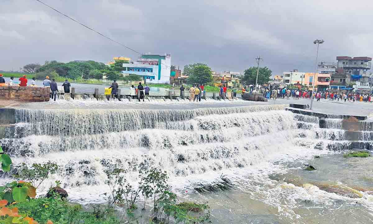 మేడ్చల్‌ జిల్లాలో జలకళ