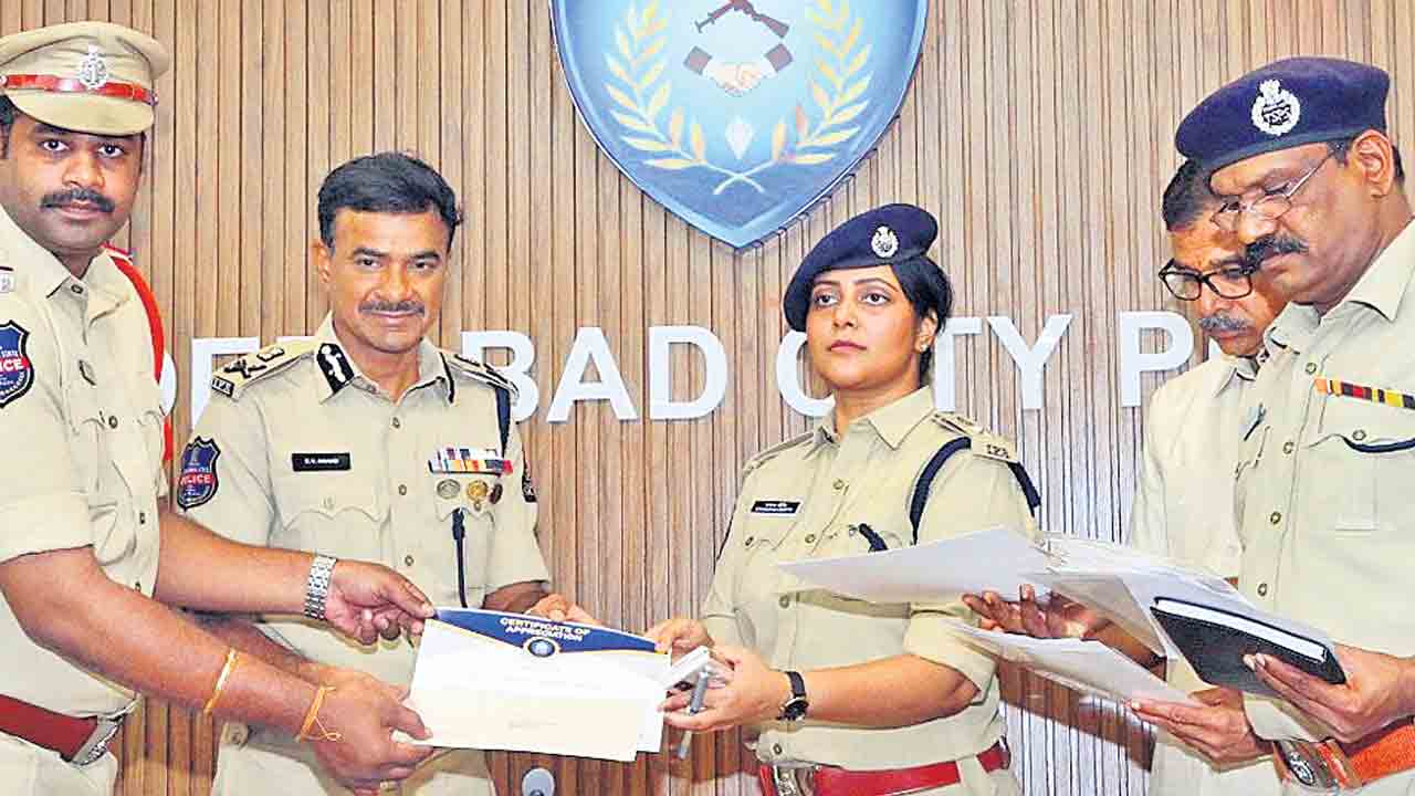 హ్యాట్సాఫ్‌ తెలంగాణ పోలీస్‌