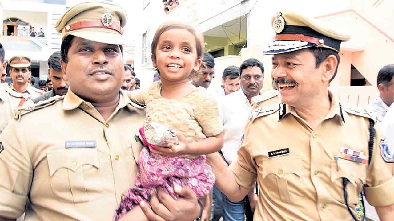 Hyderabad | ఘట్‌కేసర్ బాలిక కిడ్నాప్ కేసు సుఖాంతం.. 24 గంటల్లోనే చిన్నారిని ఇంటికి చేర్చిన రాచకొండ పోలీసులు