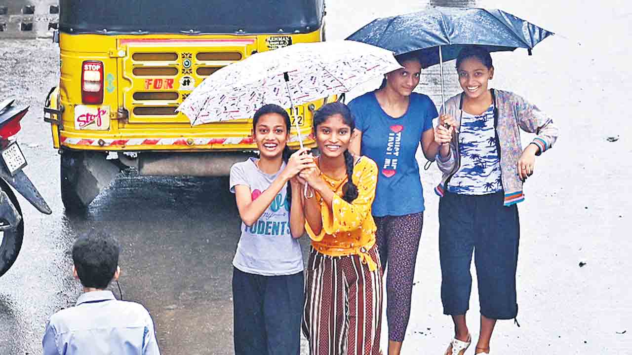 Hyderabad | భారీ వర్షాలు కురుస్తున్నయ్‌.. కరెంటుతో జాగ్రత్త.. ప్రజలకు విద్యుత్‌ సంస్థ వార్నింగ్‌