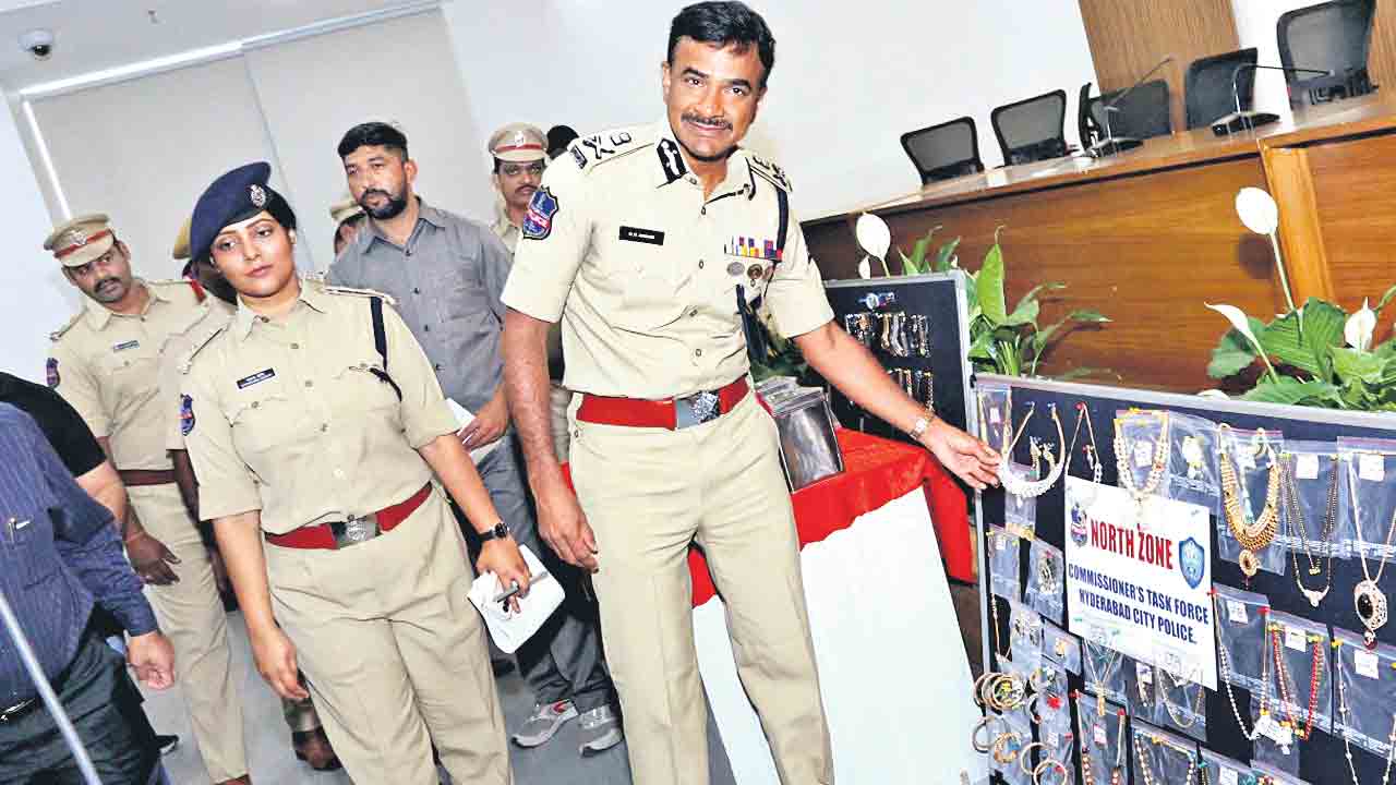 దేశ సరిహద్దుల్లో నిఘా పెట్టి..నేపాలీ గ్యాంగ్‌ అరెస్టు