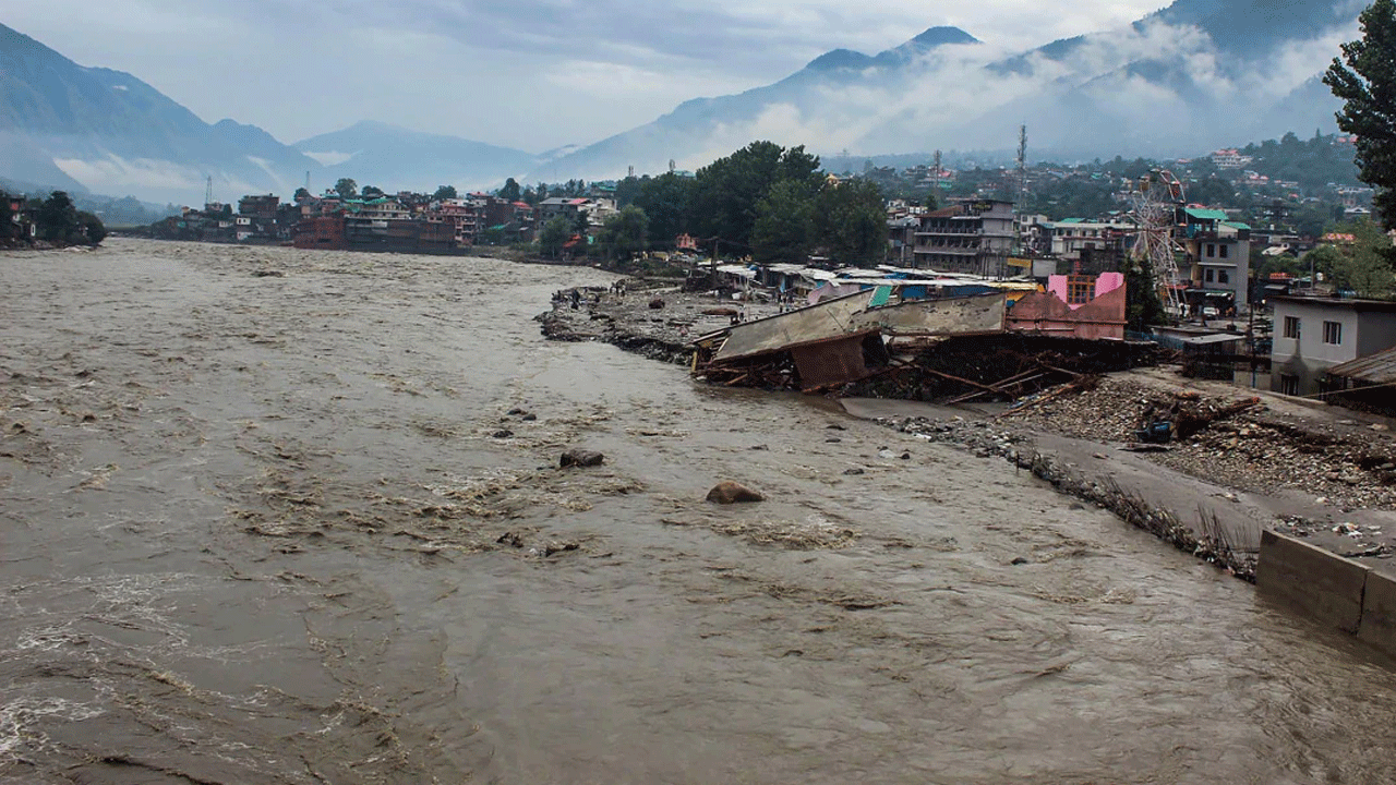 Heavy Rains | ఉత్తరాదిలో వరుణుడి బీభత్సం.. 100 మందికిపైగా మృతి