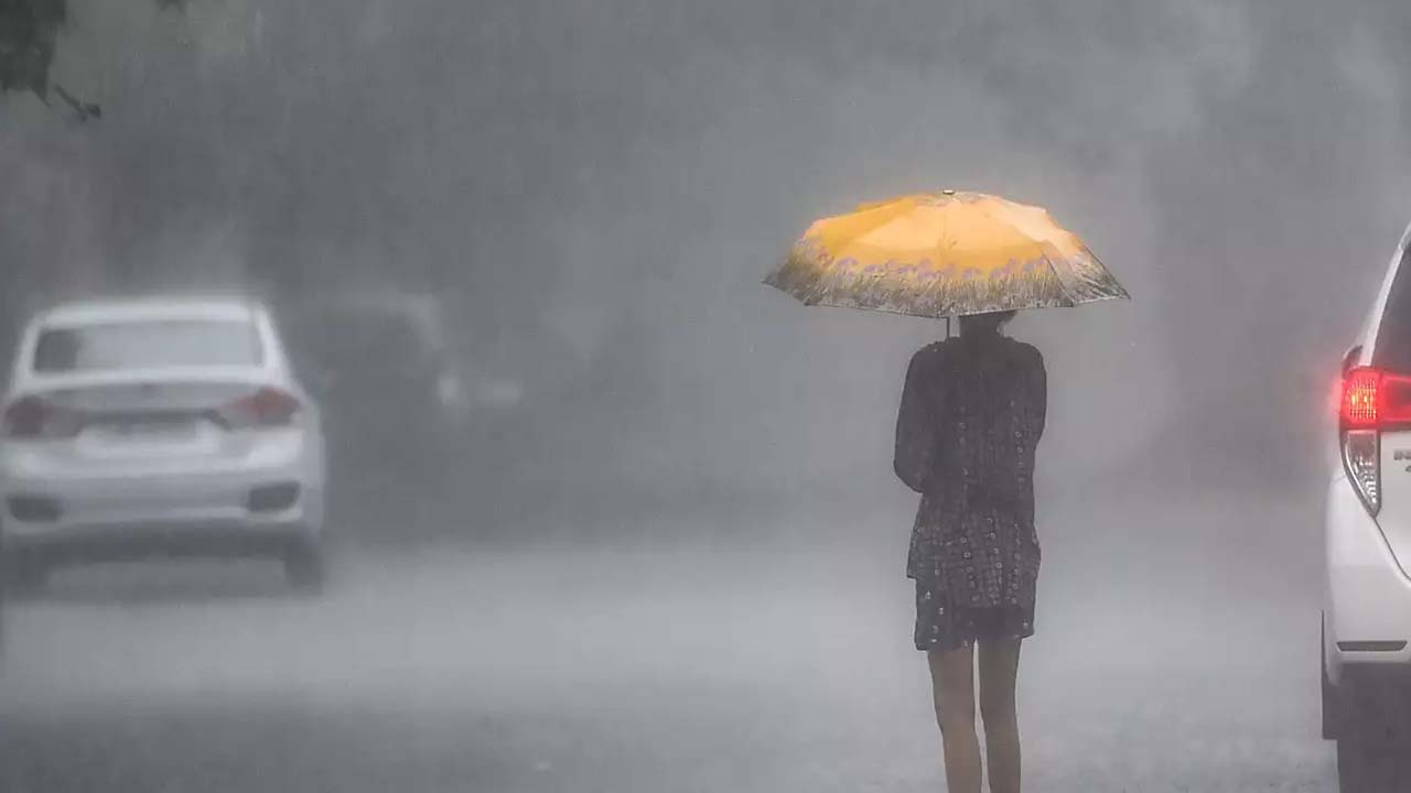 TS Weather | రాష్ట్రంలో నాలుగు రోజులు అతి భారీ వర్షాలు.. ఆ జిల్లాలకు ఎల్లో, ఆరెంజ్‌ అలెర్ట్‌ జారీ..!