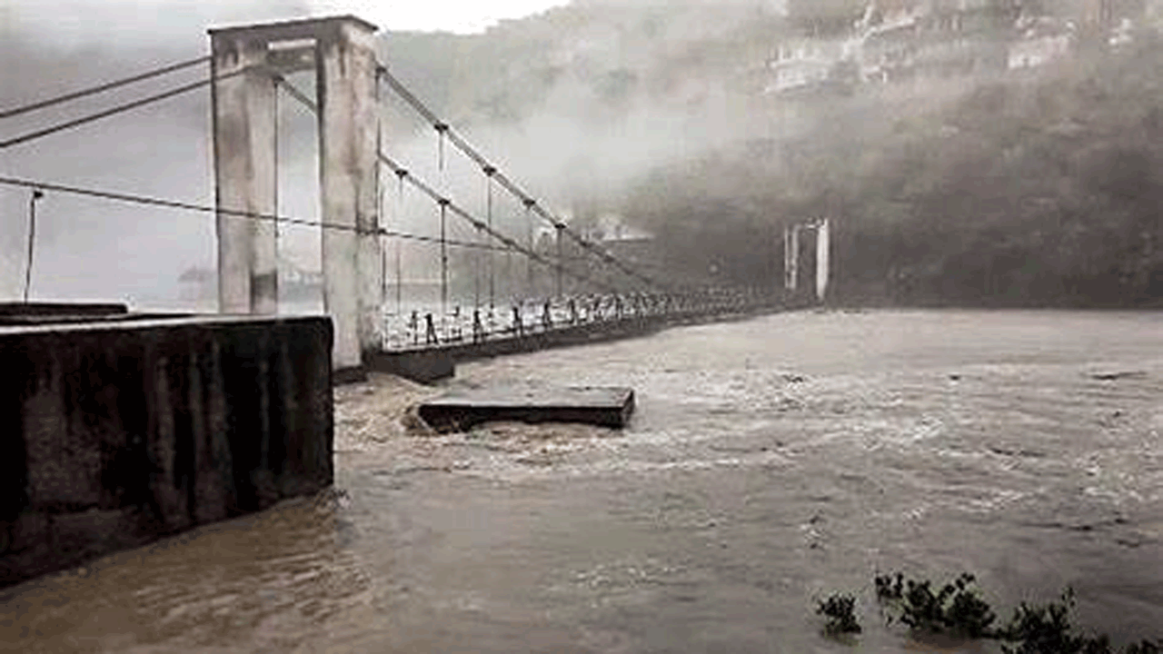 Himachal Pradesh | హిమాచల్ లో వరుణుడి బీభత్సం.. 30 మంది మృతి.. రూ.3వేల కోట్ల మేర నష్టం..!