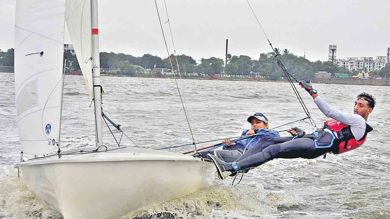 Hyderabad | హుస్సేన్‌సాగర్‌లో ఉత్సాహంగా మాన్‌సూన్‌ రెగట్టా.. ఆధిక్యంలో నాన్సి, అనిరాజ్‌ జోడీ