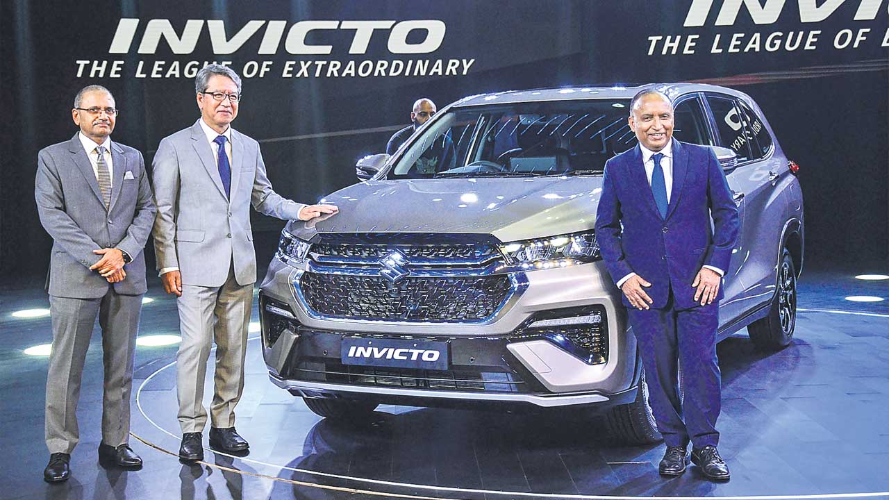 Maruti Suzuki | మారుతి సుజుకీ నుంచి అత్యంత ఖరీదైన కారు.. దీని స్పెషాలిటీ ఏంటంటే..