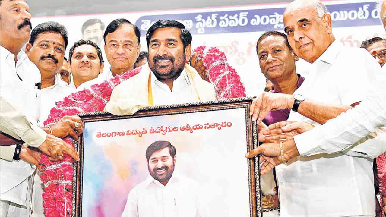 సమిష్టి కృషితో విద్యుత్తు విజయాలు