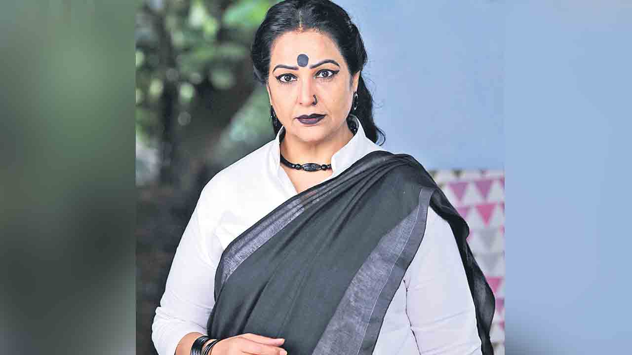 జయలలిత కీలక పాత్రలో రుద్రంకోట