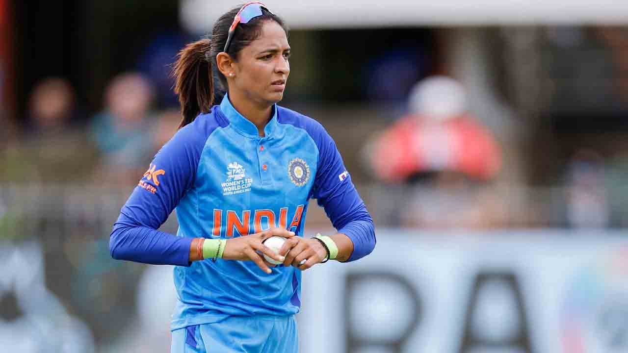 హర్మన్‌పై నిషేధం