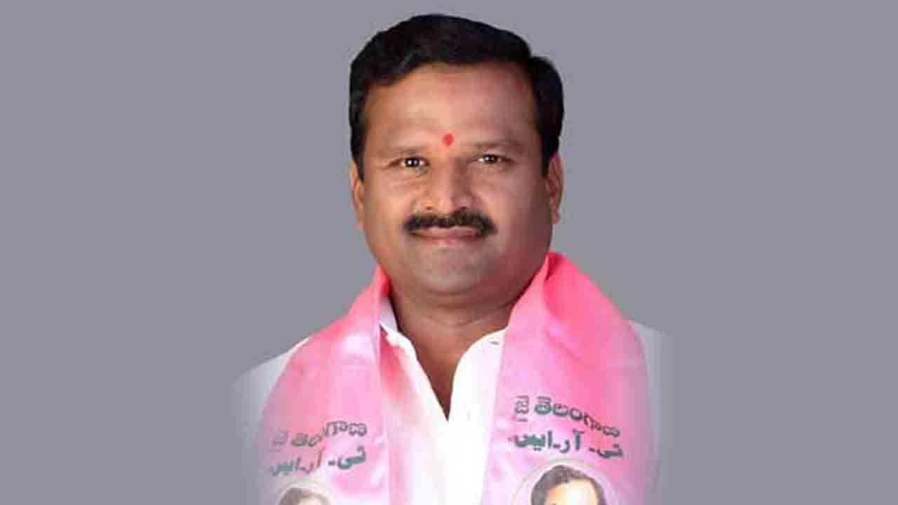 విపక్ష నేతకు ఇల్లు మంజూరు