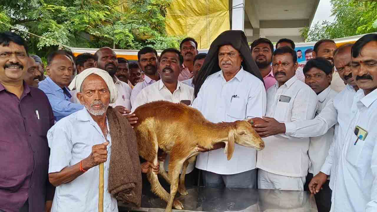 పనిచేసే సర్కారును ఆశీర్వదించండి