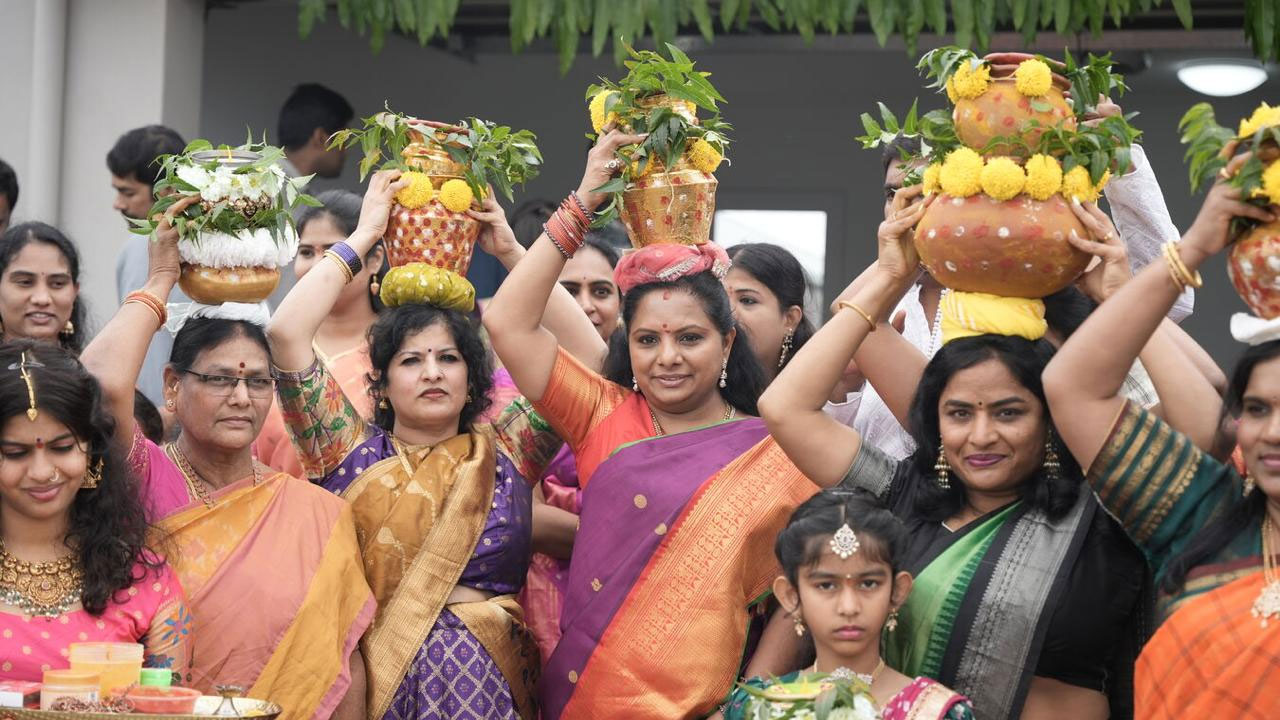 MLC Kavitha | స్వదేశానికి రండి.. తెలంగాణలో పెట్టుబడులు పెట్టాలి.. ఎన్నారైలకు ఎమ్మెల్సీ కవిత పిలుపు