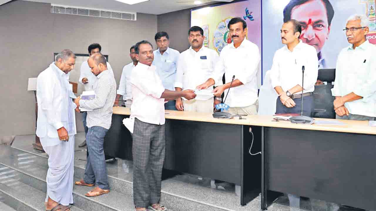 మీ త్యాగం వెలకట్టలేనిది