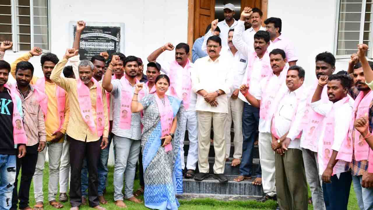 వనపర్తిని అగ్రభాగాన నిలుపుతాం