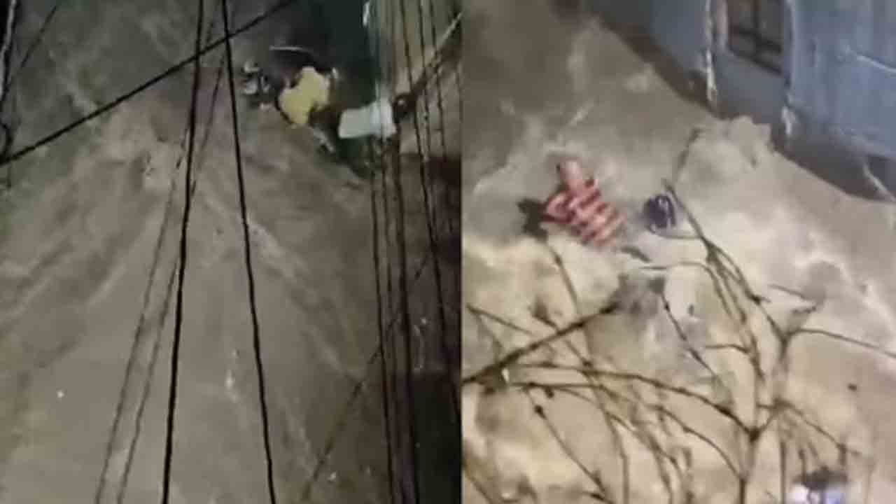 Watch: రాజస్థాన్‌లో భారీ వర్షాలు.. జోధ్‌పూర్‌లో బైక్‌తోసహా కొట్టుకుపోయిన వ్యక్తి