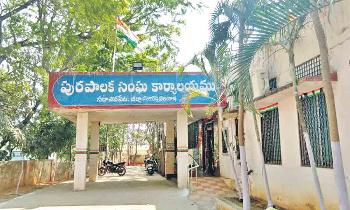 మున్సిపాలిటీలకు నిధుల వరద