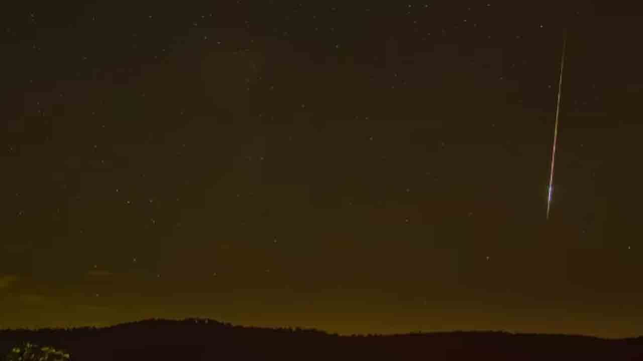 Meteorite Hits Woman | మేడపై కాఫీ తాగుతున్న మహిళపై పడిన ఉల్క.. ఆ తర్వాత ఏం జరిగిందంటే?