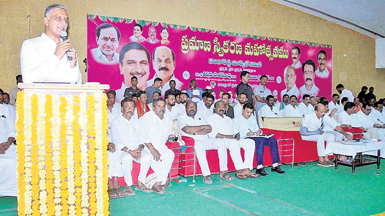 అట్టహాసంగా ప్రమాణ స్వీకారోత్సవం