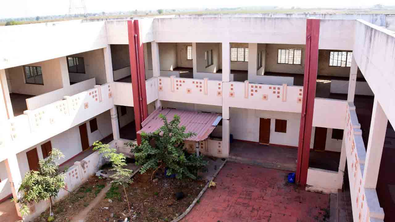 మోదీ.. ఐఐహెచ్‌టీ ఏదీ?