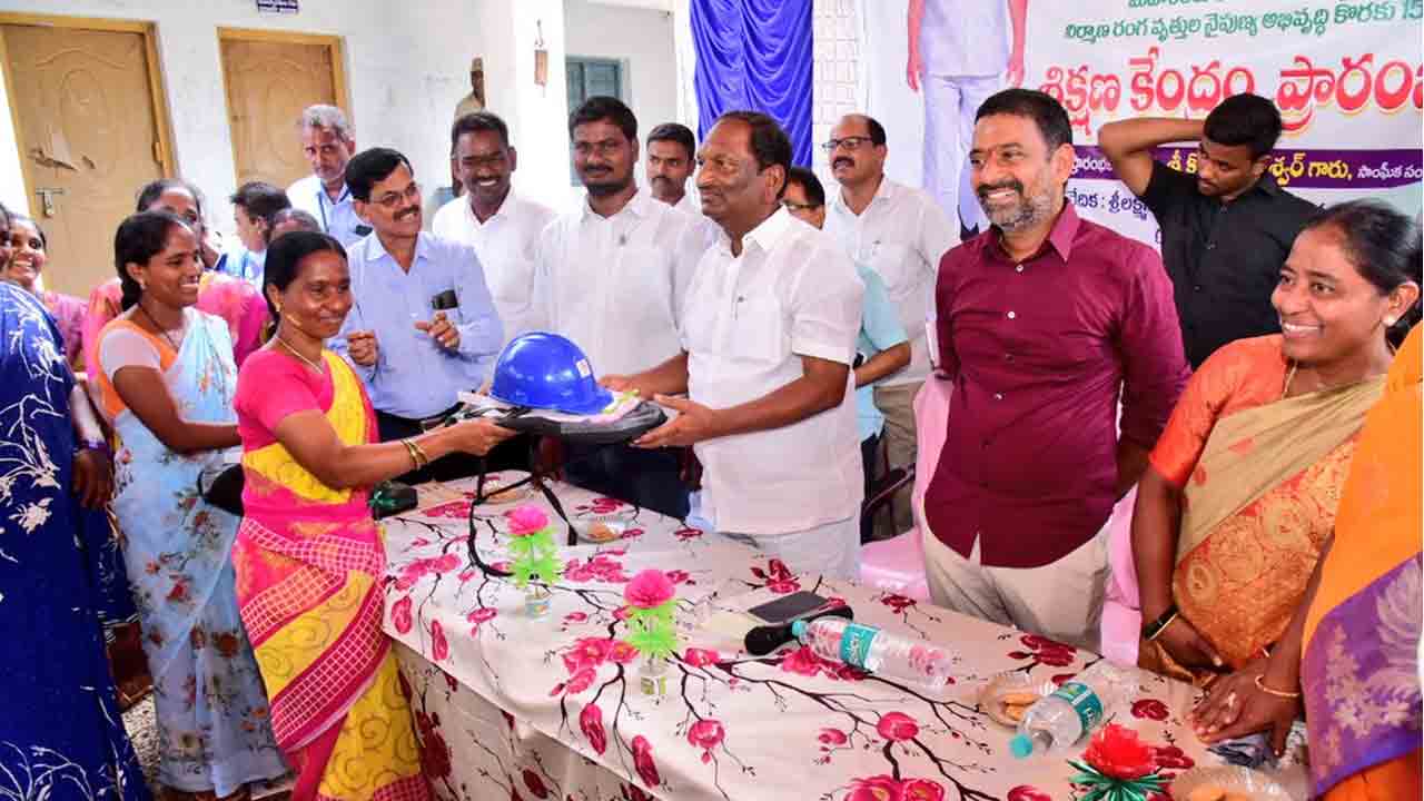 Minister Koppula Eshwar | న్యాక్ సెంటర్‌తో నిరుద్యోగుల జీవితాల్లో వెలుగులు : మంత్రి కొప్పుల
