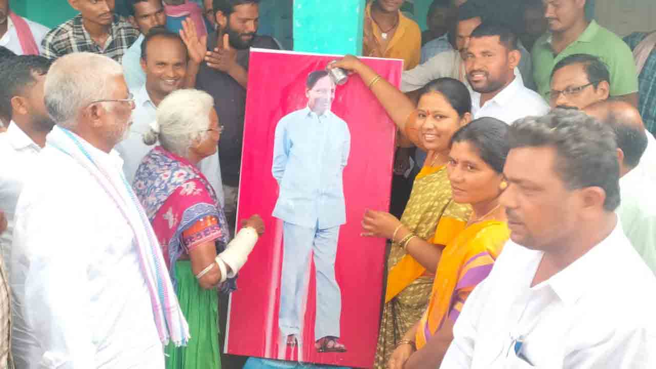 గిరిజ‌న గూడేల్లో పోడు సంబురం