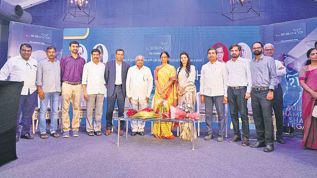 క్రీడలతోనే మానసిక ఉల్లాసం