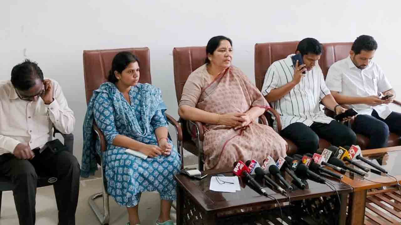 Minister Satyavati Rathod | మృతుల కుటుంబాలకు రూ.4 లక్షల ఎక్స్‌గ్రేషియా : మంత్రి సత్యవతి రాథోడ్‌