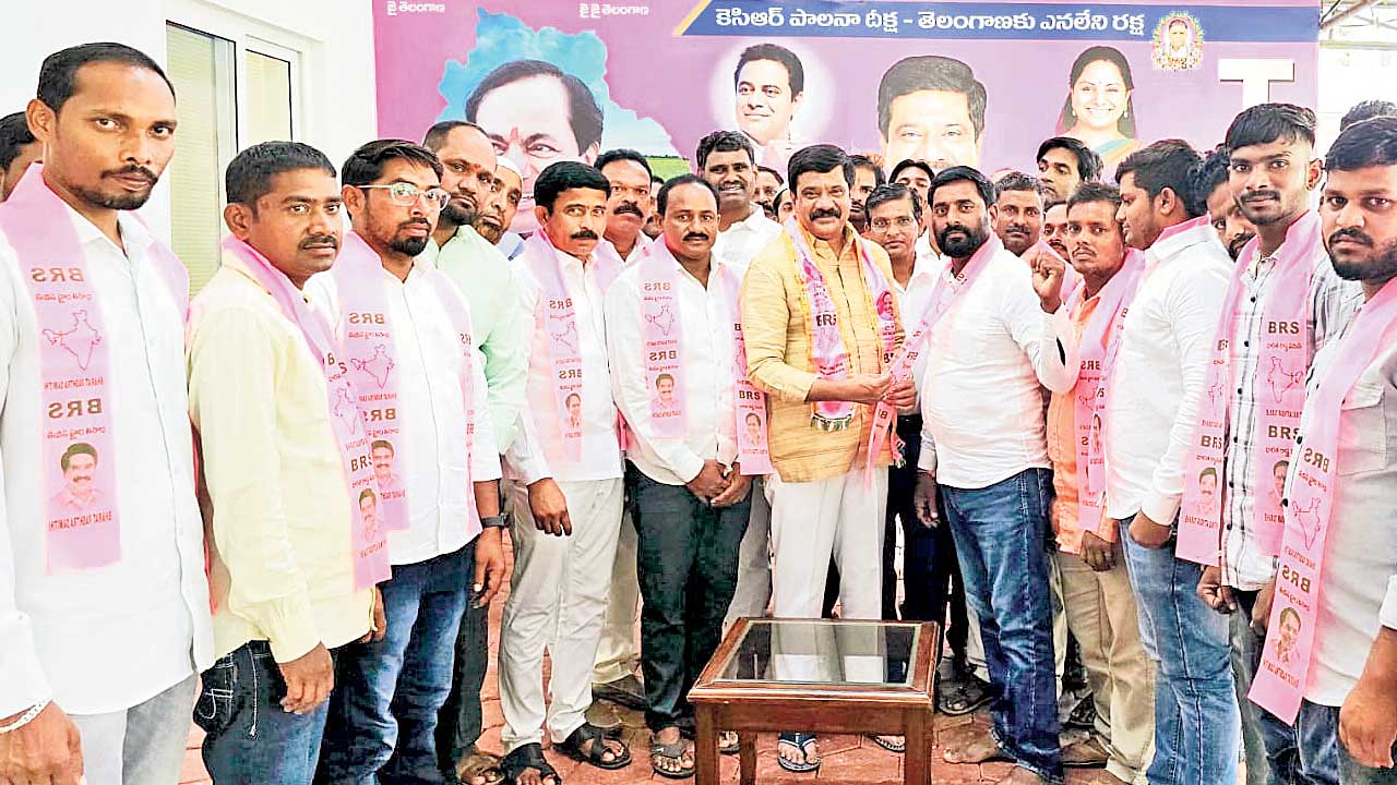 వాపును బలుపనుకుంటున్న కాంగ్రెస్