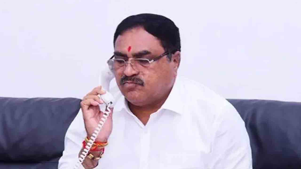 Minister Errabelli | వరద బాధితుల కోసం అన్ని జిల్లాల్లో టోల్ ఫ్రీ నంబర్లను ఏర్పాటు చేయాలి : మంత్రి ఎర్రబెల్లి