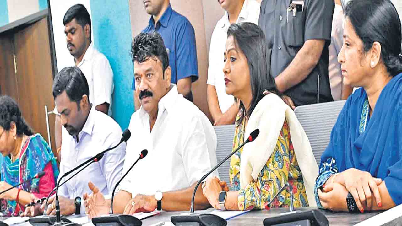 నగరానికి ఎల్లో అలర్ట్‌ 