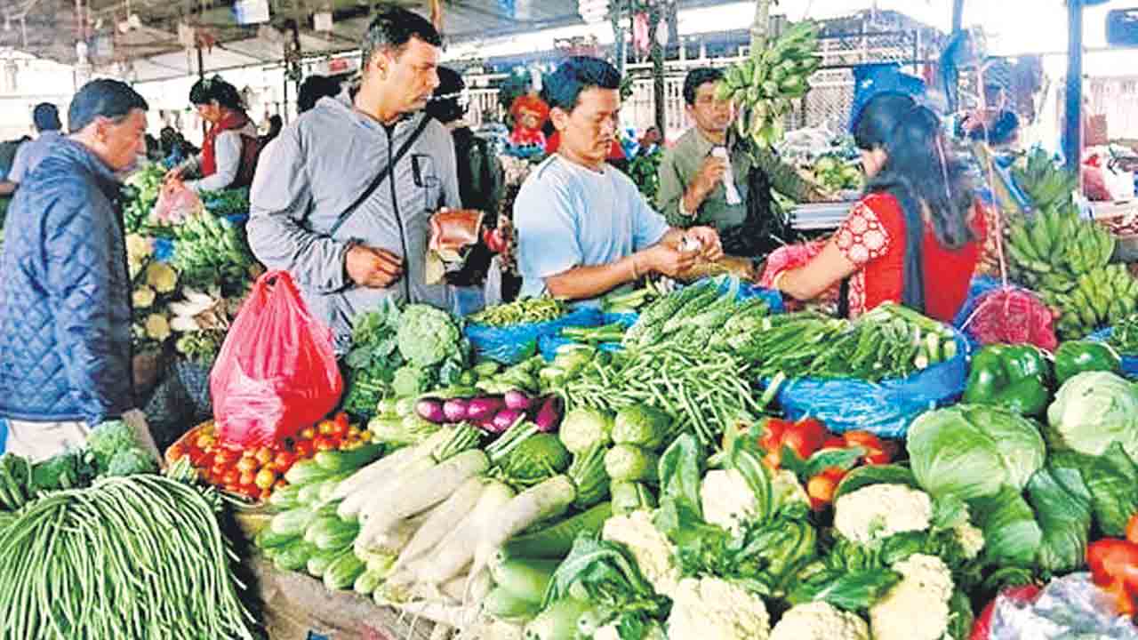 Tomato Price | సామాన్యులకు షాక్‌.. మరింత పెరగనున్న టమాట ధరలు..