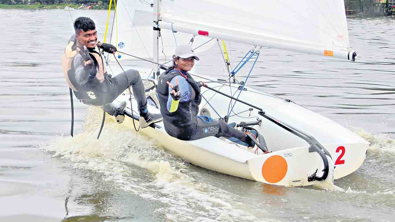 Monsoon Regatta |  మాన్‌సూన్‌ రెగట్టాలో తెలంగాణ సెయిలర్ల హవా.. పసిడి అందుకోవడం దాదాపు ఖాయం!