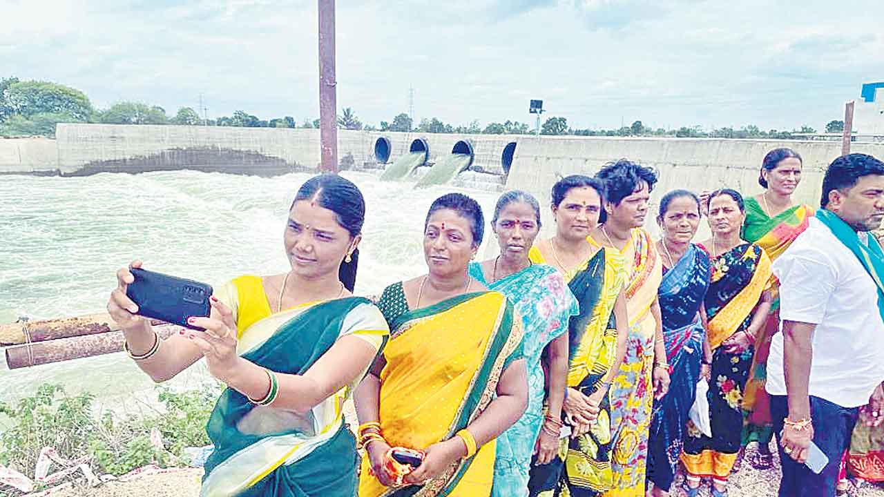 కాళేశ్వర జల సంబురం