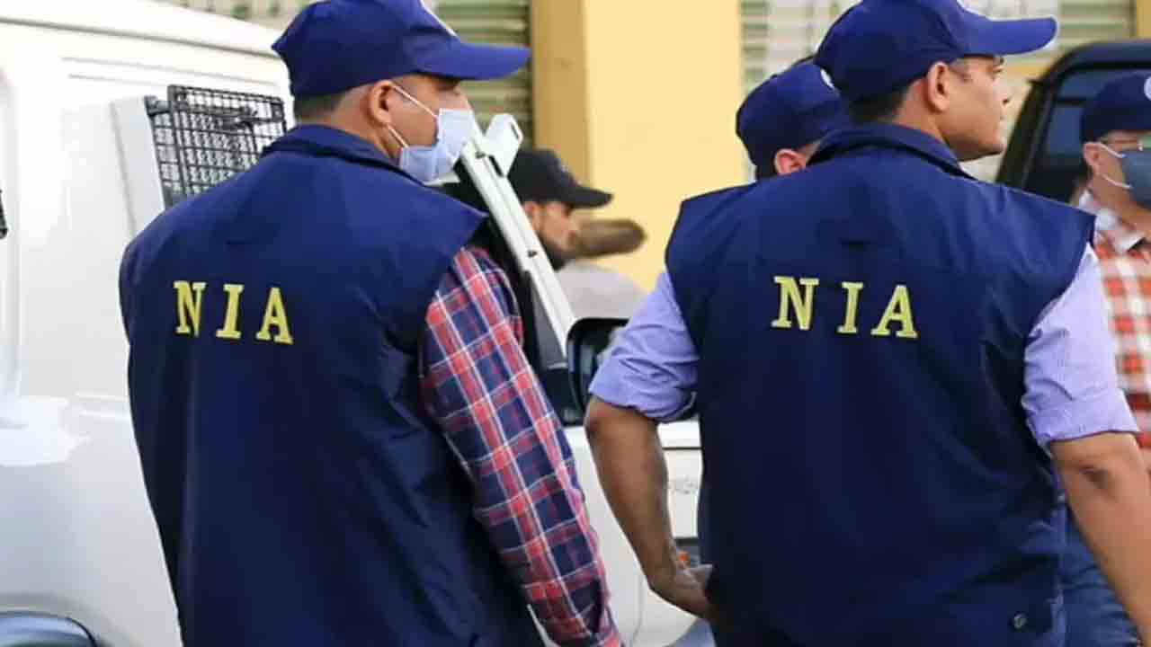 భారీ కుట్రకు మావోయిస్టుల ప్లాన్‌!