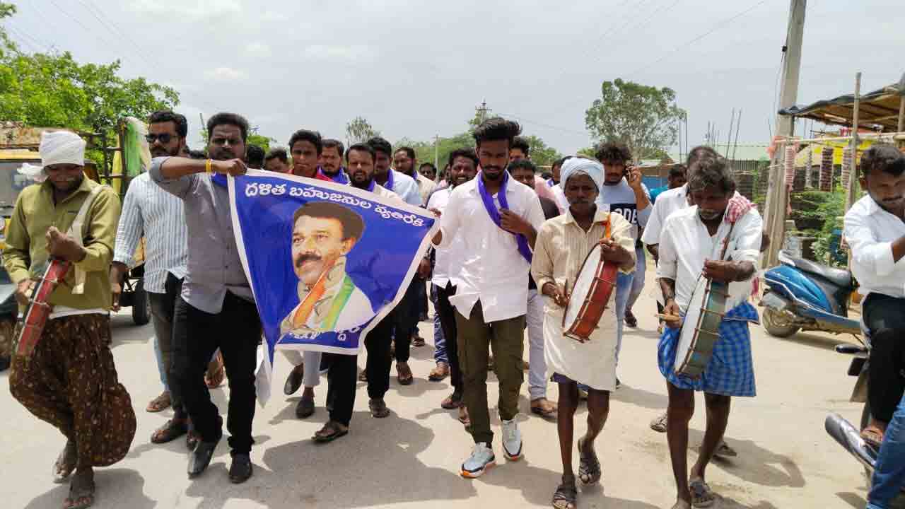 Munugode | మునుగోడులో భగ్గుమన్న కాంగ్రెస్‌ వర్గ పోరు.. చలమల్ల, పాల్వాయి స్రవంతి వర్గాల మధ్య ఘర్షణ