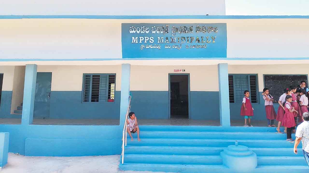 సకల వసతుల ఒడి.. సర్కారు బడి