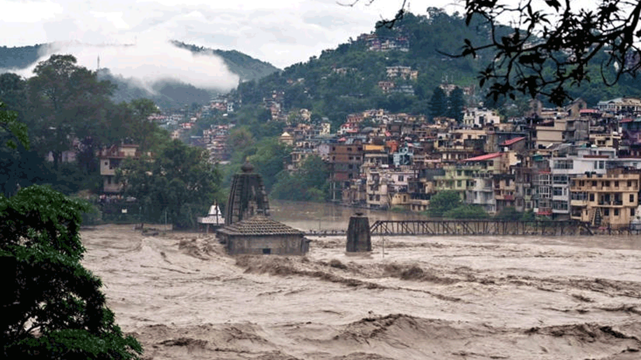 Heavy Rains | ఉత్తరాదిని వణికిస్తున్న భారీ వర్షాలు.. 22కు పెరిగిన మృతుల సంఖ్య
