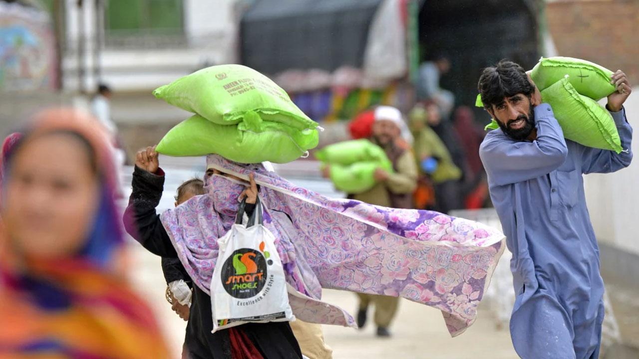 Flour Prices | అనూహ్యంగా పెరిగిన గోధుమ పిండి ధర.. కిలో కొనాలంటే జేబులోంచి రూ.320 తీయాల్సిందే