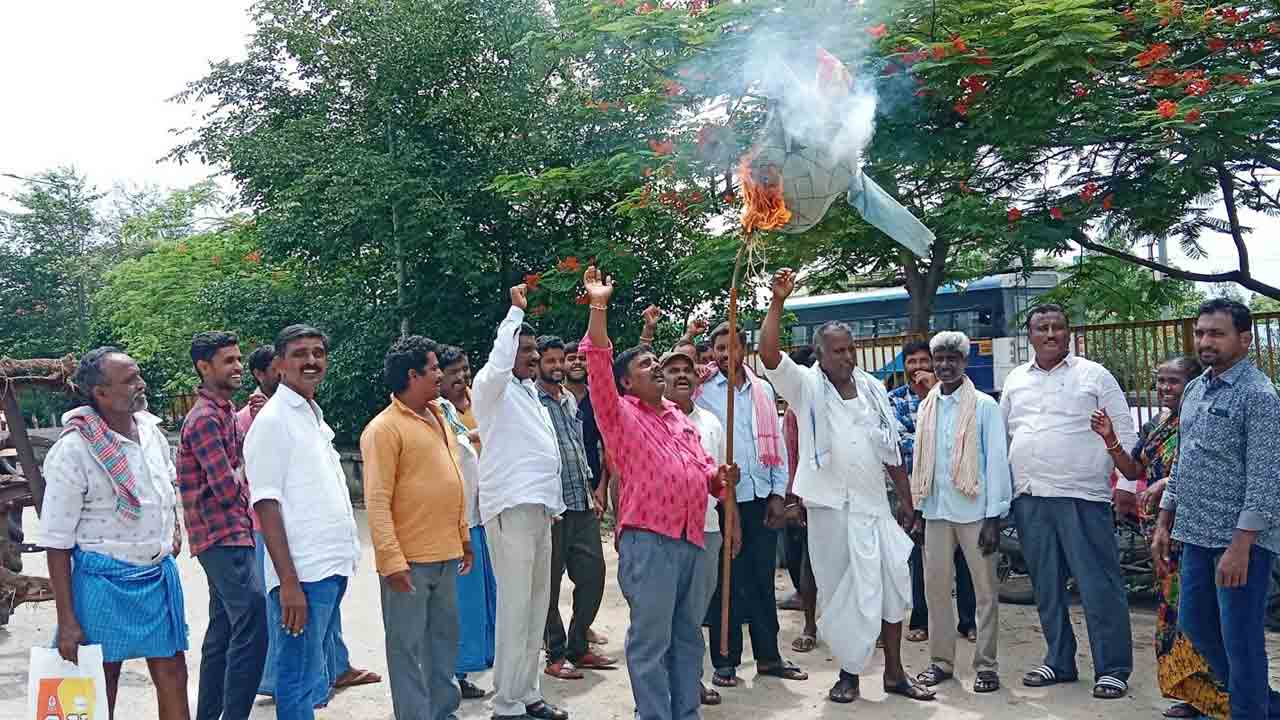 క‌రంట్ జోలికొస్తే ఖ‌బ‌డ్దార్‌