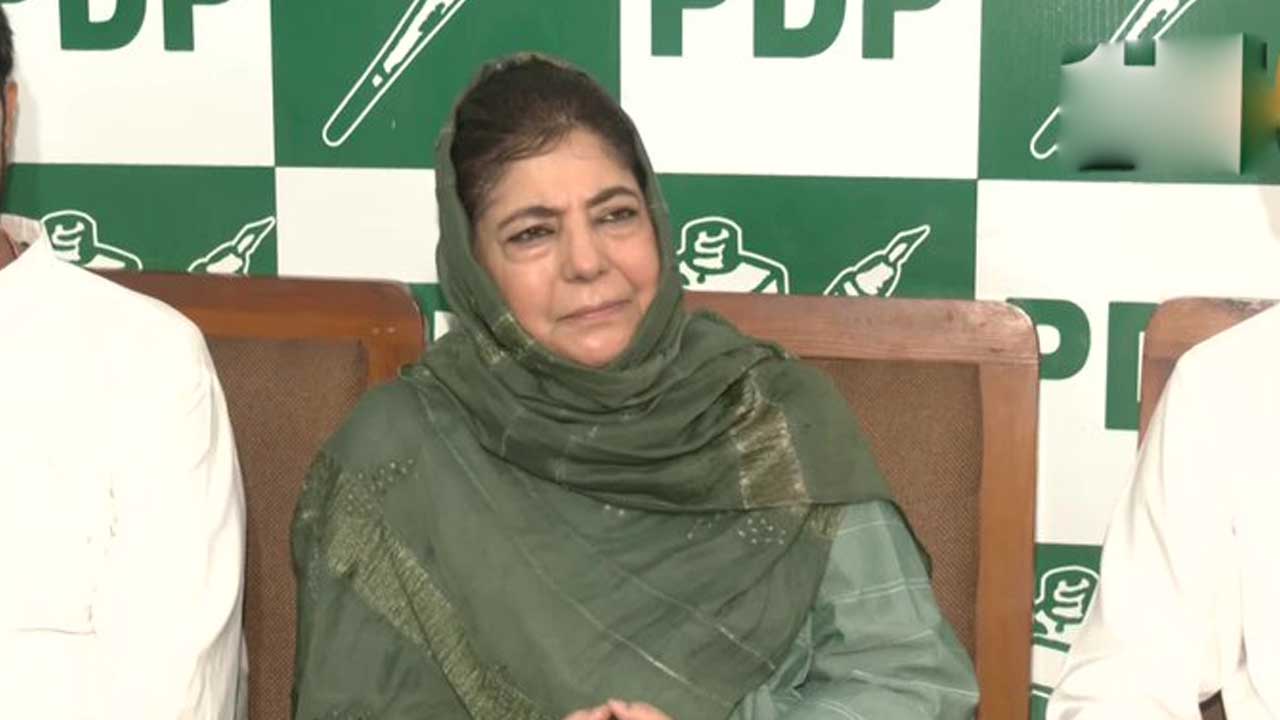 Mehbooba Mufti | అక్రమార్కులన్నారు, అంటకాగారు.. బీజేపీ అవినీతి పార్టీ అనడానికి ఇదే నిదర్శనం: మెహబూబా ముఫ్తీ