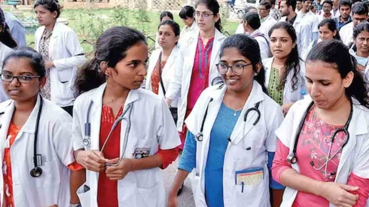 NMC |  ఇకపై ఈ పరీక్ష పాసైతేనే పీజీ.. ఎంబీబీఎస్‌ విద్యార్థులకు నూతన పరీక్ష విధానం ప్రవేశపెట్టిన ఎన్‌ఎంసీ