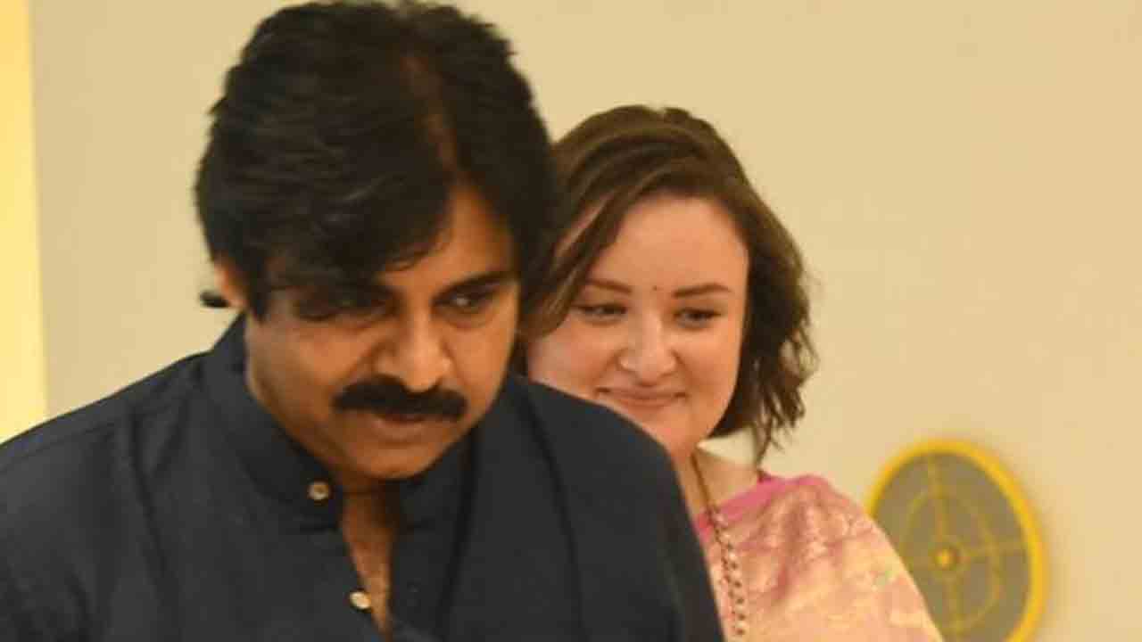 Pawan Kalyan | హైదరాబాద్‌కు పవన్‌ కల్యాణ్‌.. సతీమణితో కలిసి పూజలు