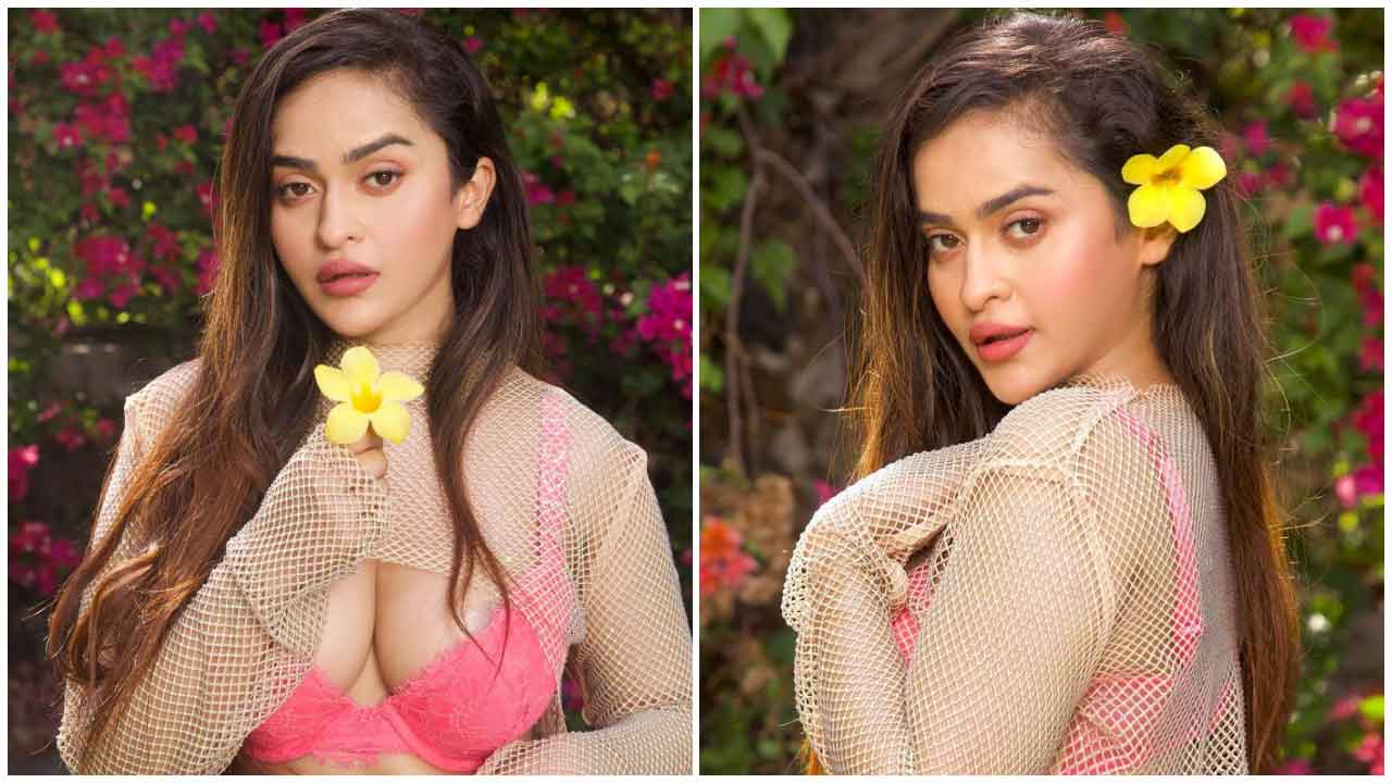 Prajakta Dusane | నెత్తిన పూలెట్టుకుని పరువాలు ఒలకబోస్తున్న ప్రజక్త..