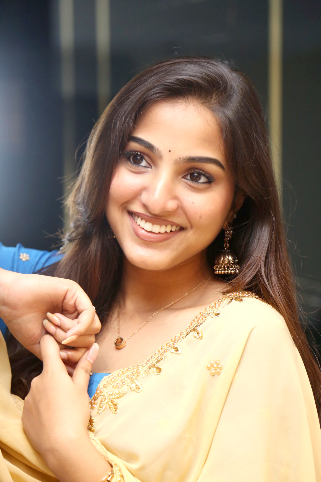 పక్క భాషల నుంచి వచ్చే వారికి వుండదు’ అన్నారు కథానాయిక ప్రణవి మానుకొండ (Pranavi Manukonda). 