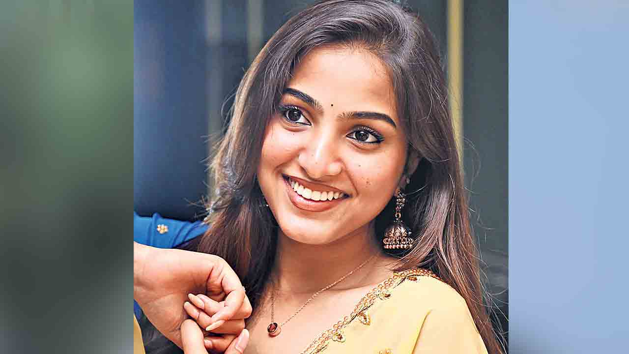 Pranavi Manukonda | తెలుగమ్మాయిని అవ్వడం ప్లస్సే అనుకుంటా.. ప్రణవి మానుకొండ ఇంట్రెస్టింగ్‌ కామెంట్స్‌