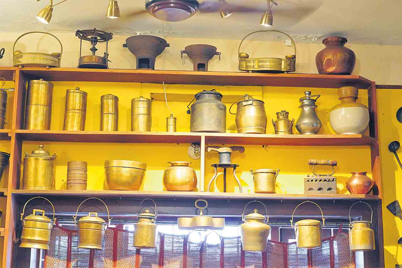 Museum Home in Hyderabad  | ఆ ఇల్లే మ్యూజియం.. వందల ఏళ్ల నాటి ఇత్తడి వస్తువులు చూడాలంటే ఇక్కడి వెళ్లాల్సిందే!