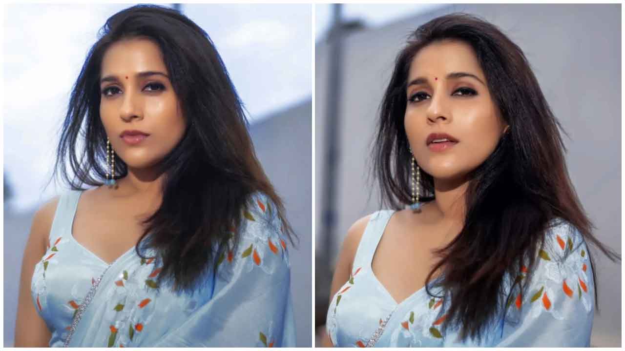 Rashmi Gautam | మత్తెక్కించే చూపులతో పిచ్చెక్కిస్తున్న రష్మి గౌతమ్..