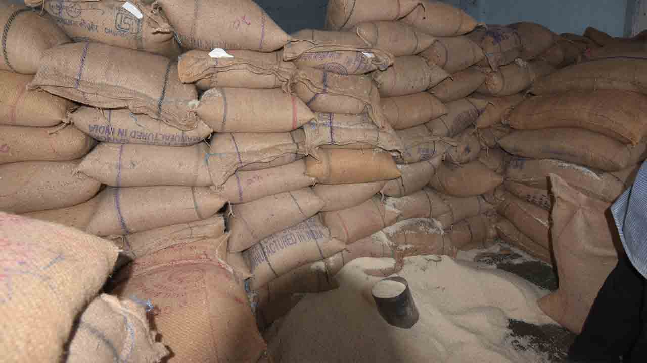 Rice Shortage | మోదీ సర్కారు తలతిక్క నిర్ణయాలతో.. ప్రమాదంలో 145 కోట్ల మంది ఆహార భద్రత