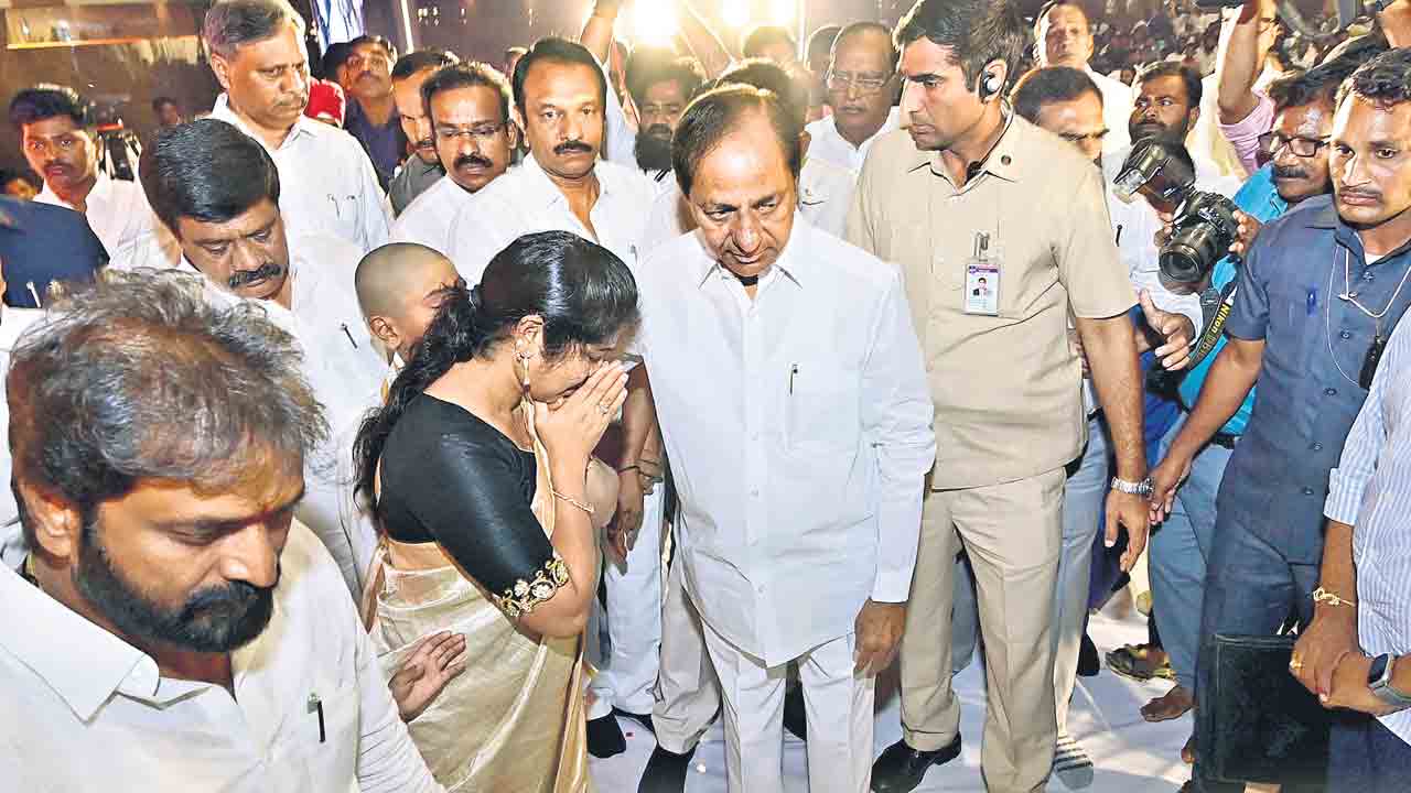 సాయిచంద్‌కు నివాళి