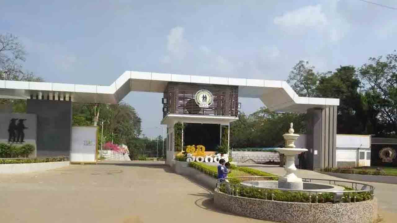 SCCL Recruitment | కొత్తగూడెం సింగరేణిలో మెడికల్‌ స్పెషలిస్ట్‌ కన్సల్టెంట్లు.. నేడే చివ‌రితేదీ